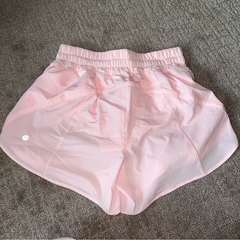 Lululemon Track That High-Rise Lined Short 5" - size 8